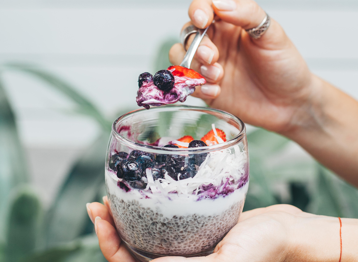 blueberry chia pudding