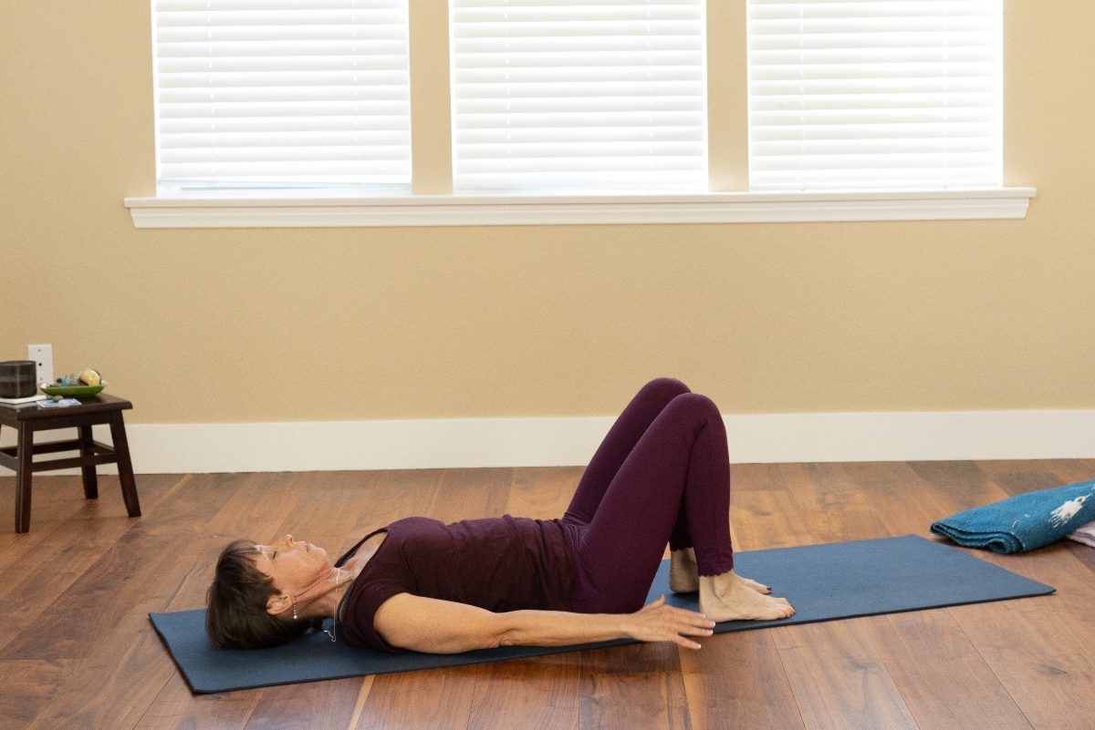 woman doing pelvic tilt