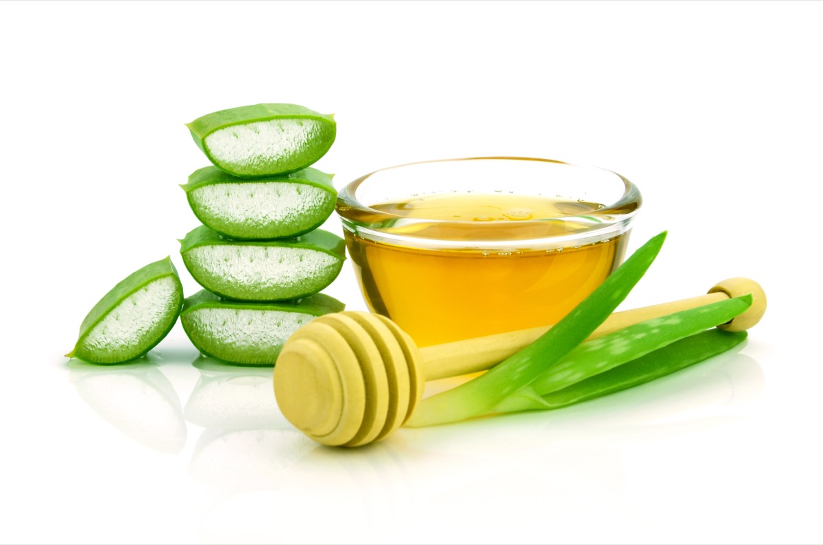 Aloe vera facial and hair treatment paste mask ingredients.