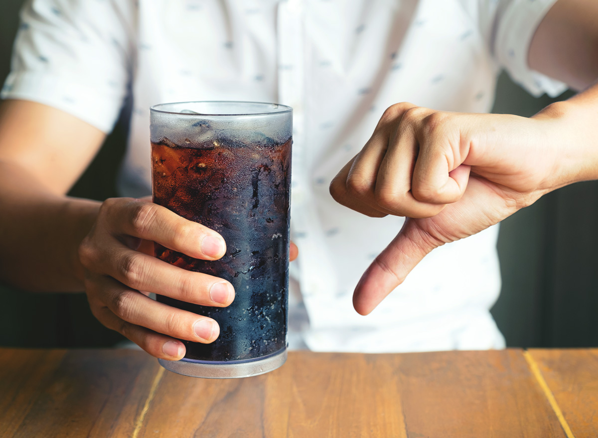 Di no a beber refrescos deja de beber azúcar