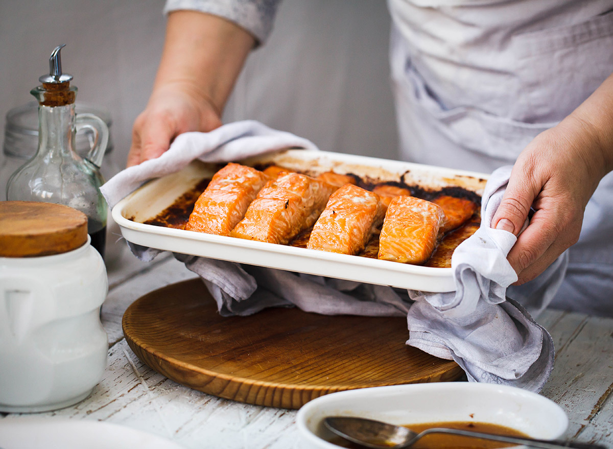 salmon skillet food