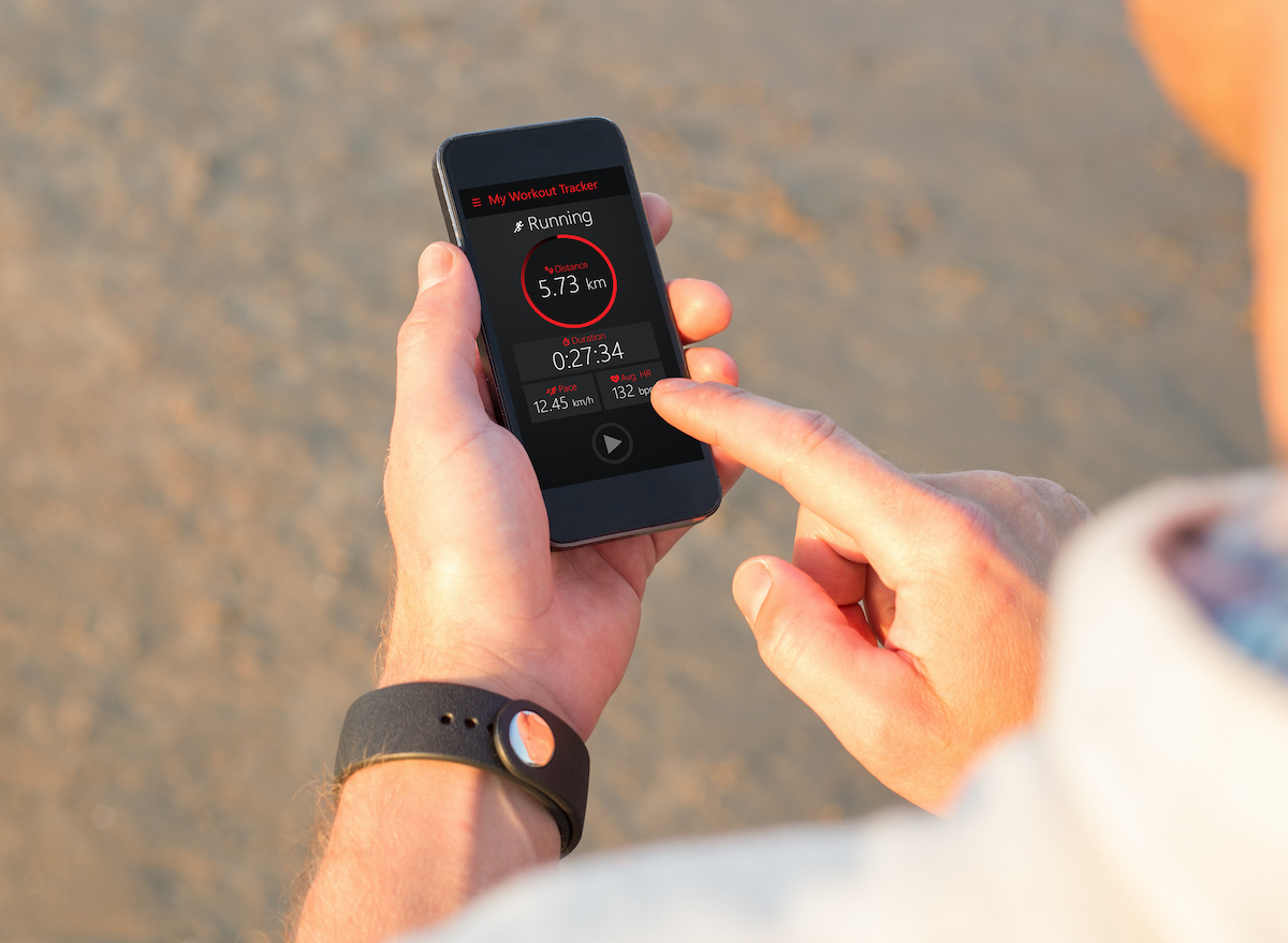 man obsessed with fitness tracker, things incredibly healthy people never do